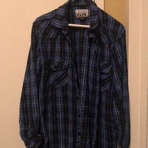 Men’s blue plaid flannel